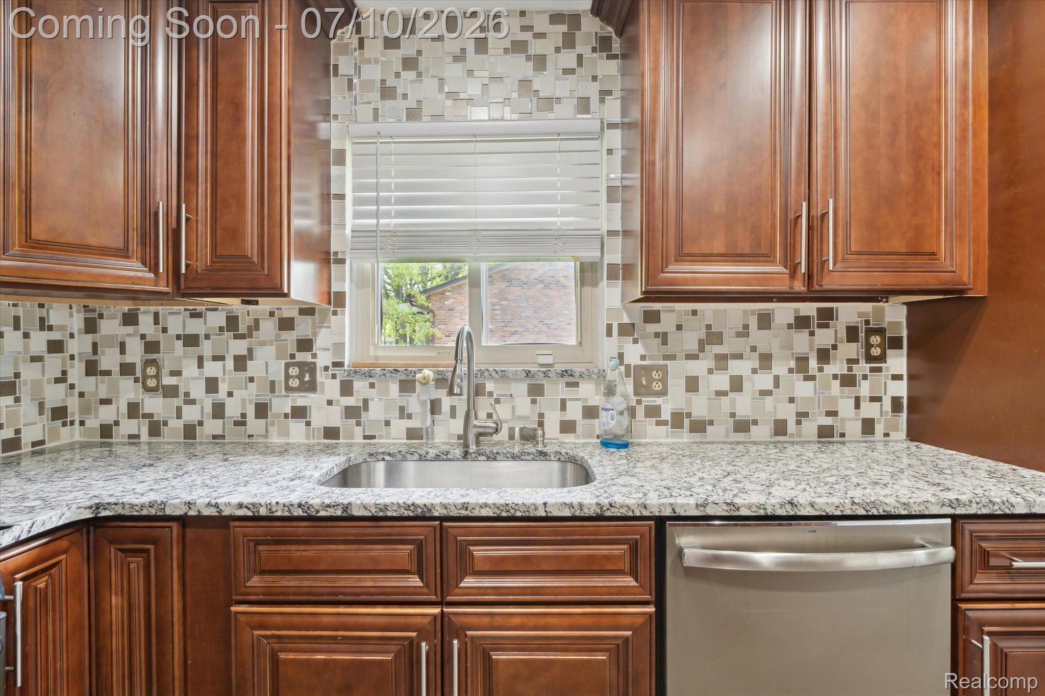 500 Trombley Road Troy, MI 48083 - Photo 13 of 32