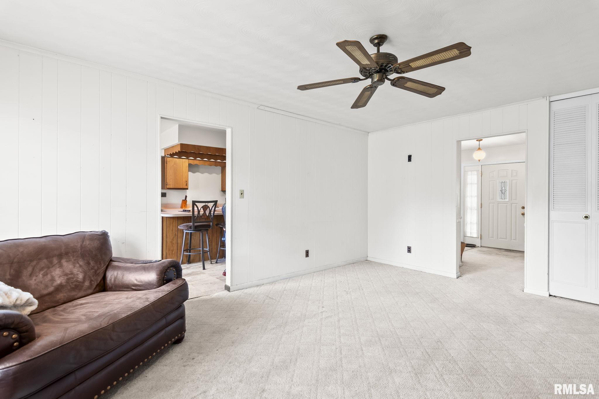 4020 Hazelcrest Road Springfield, IL 62703 - Photo 10 of 23