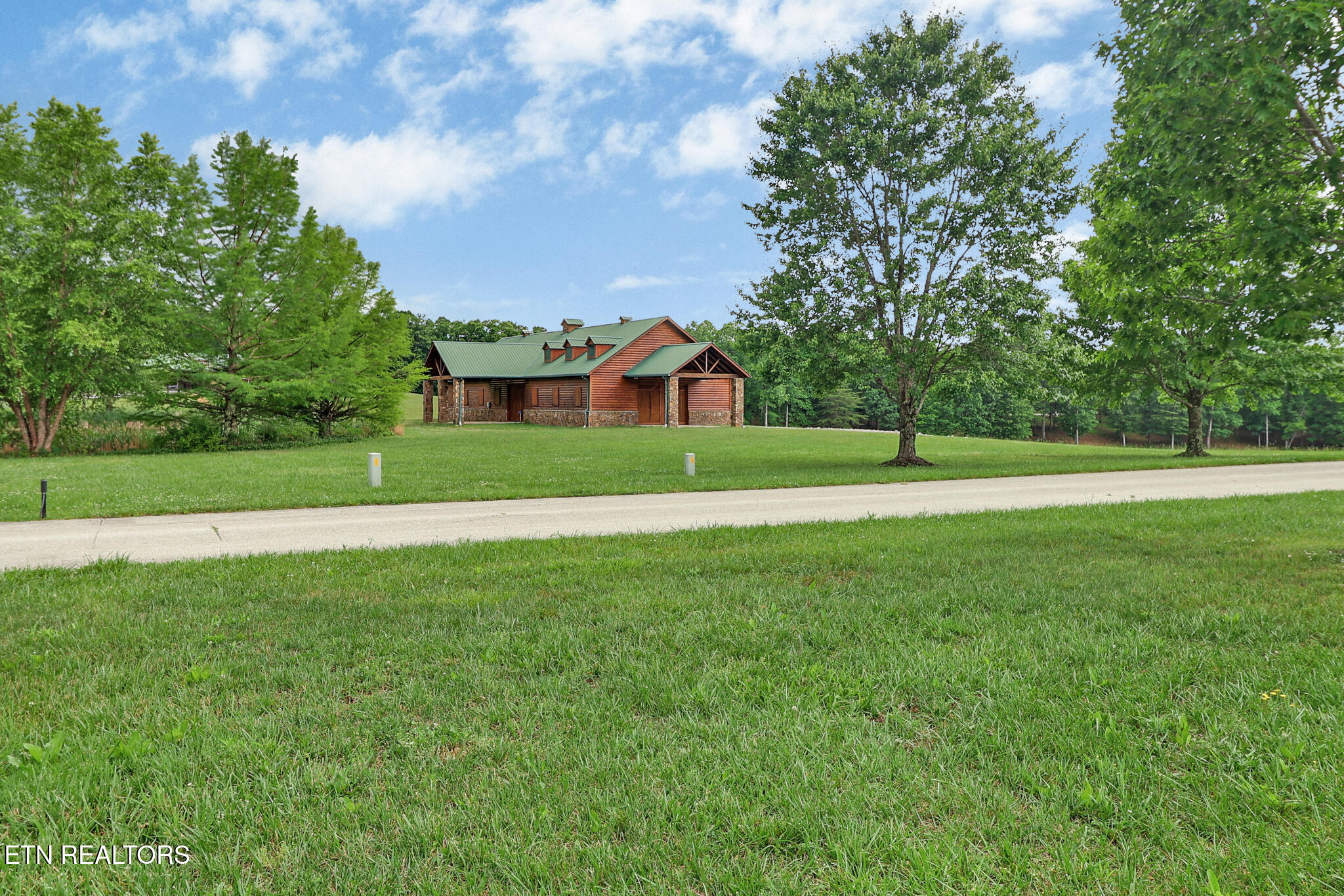 Eagle Bluff Jamestown, TN 38556 - Photo 4 of 37 n44a8568-n44a8572