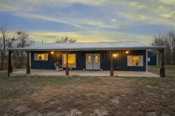 $414,250 | 942 Southeast County Road 2240, Corsicana, TX 75109