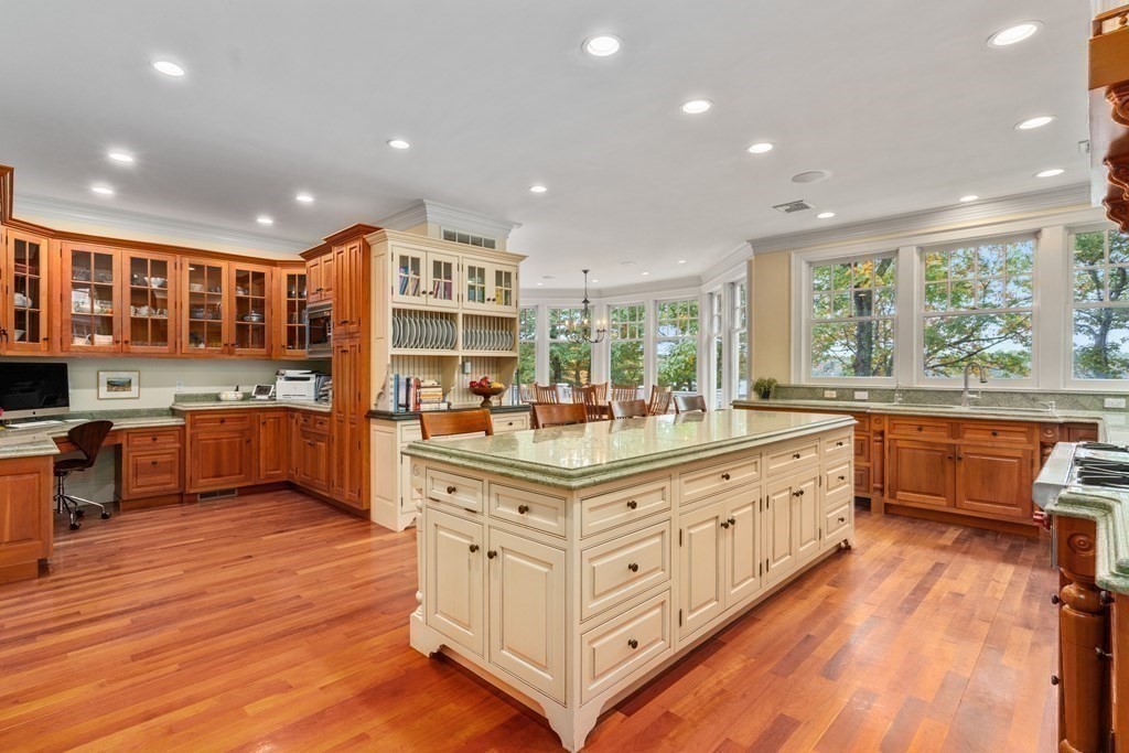 137 Forest Street Sherborn, MA 01770 - Photo 17 of 38