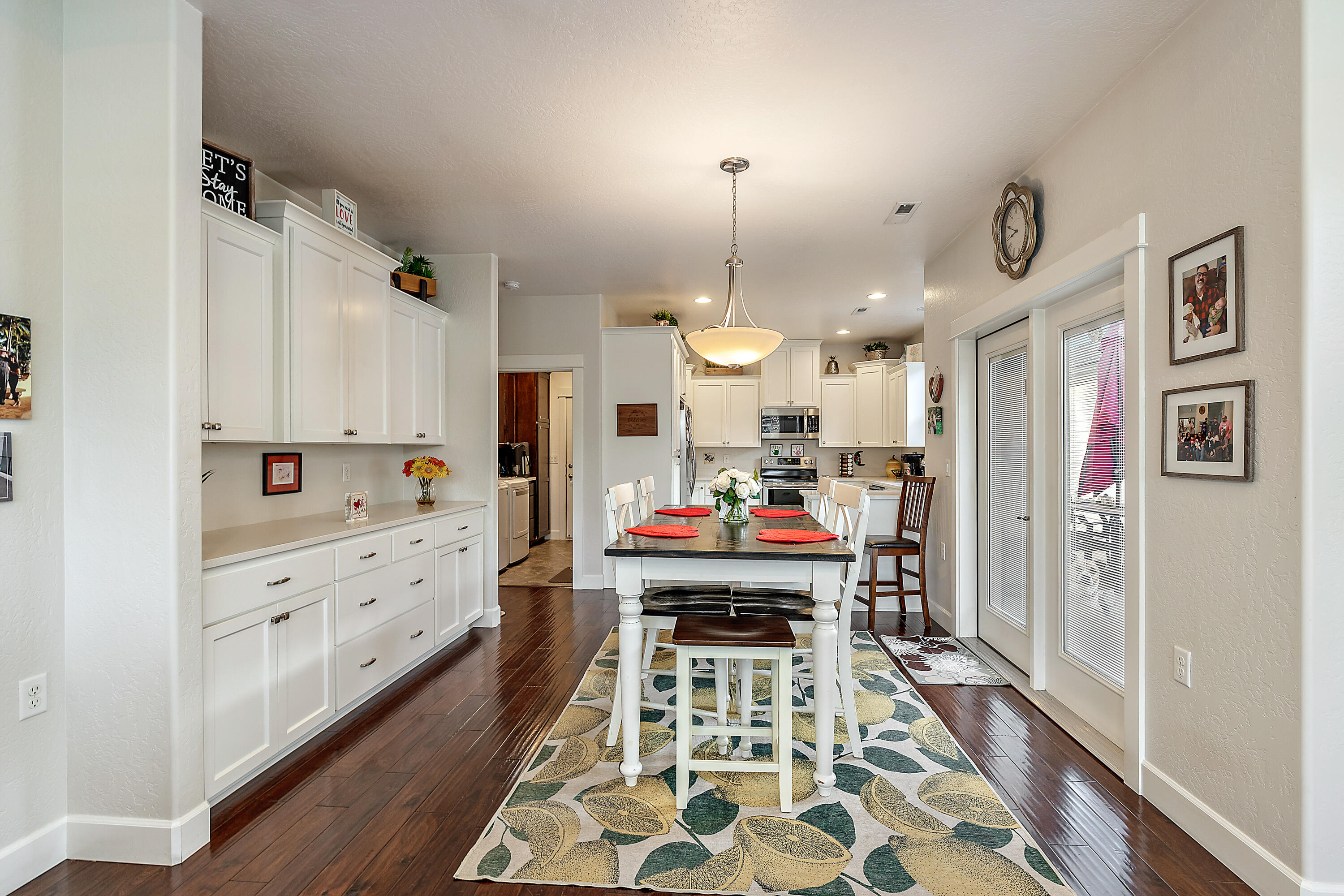 1420 North Haskell Street Central Point, OR 97502 - Photo 7 of 26 Gallery Image 7