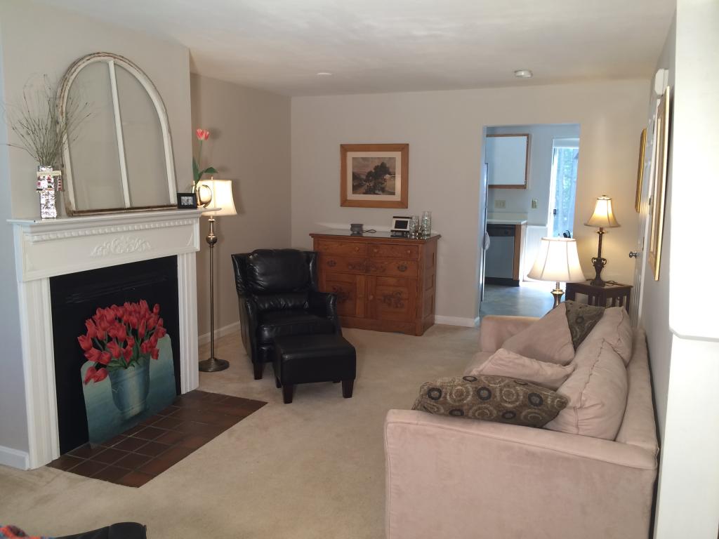 11 Northeast Village Road Concord, NH 03301 - Photo 2 of 22