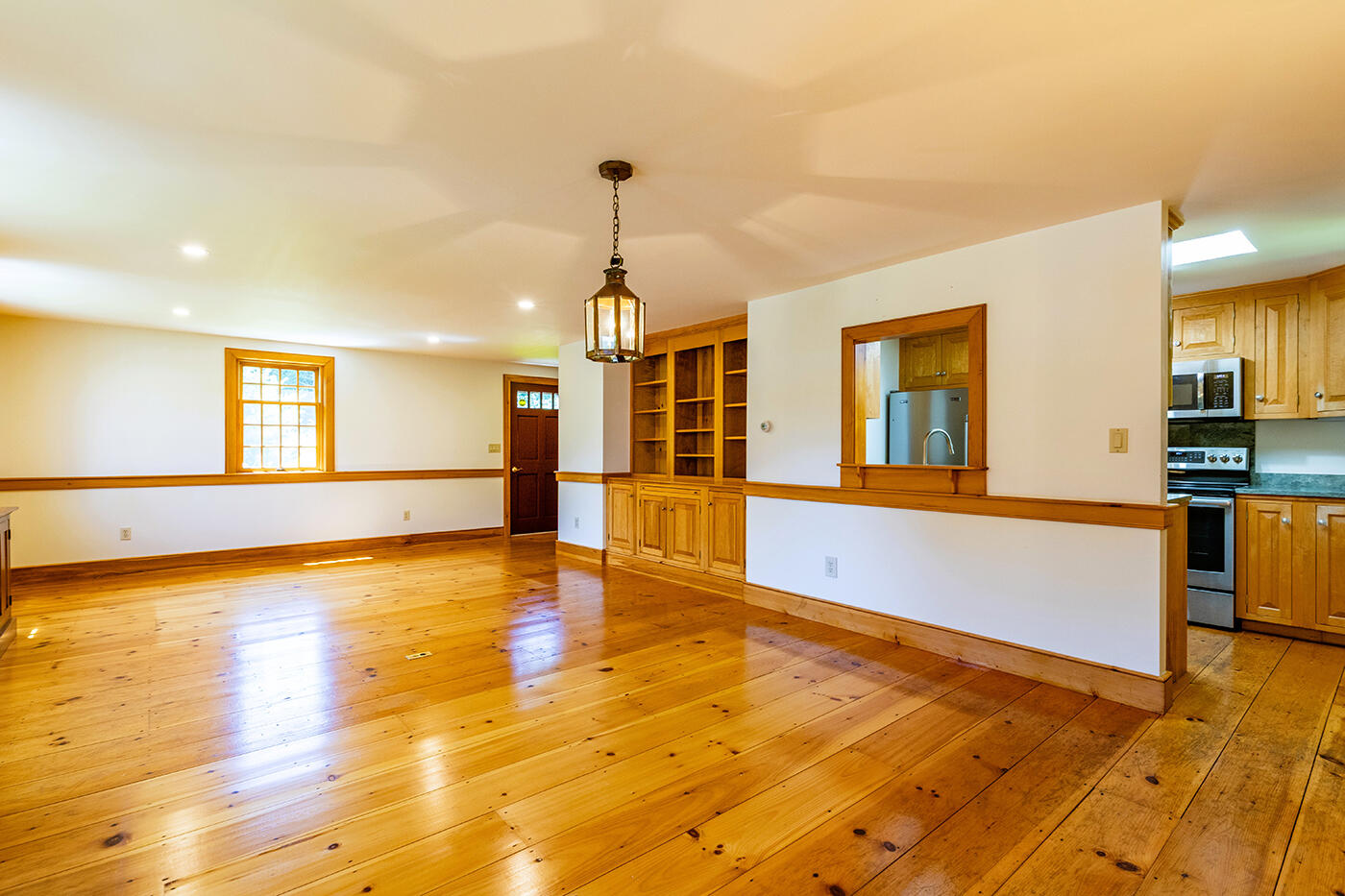 34 Curtis Avenue Camden, ME 04843 - Photo 9 of 45 IMG_0826