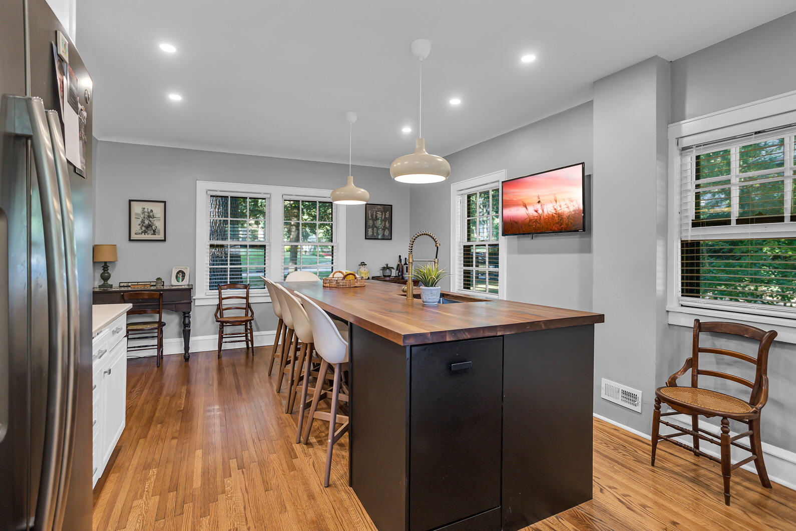 908 Brighton Road Jackson, MI 49203 - Photo 6 of 37 18-web-or-mls-0N0A3735 (1)