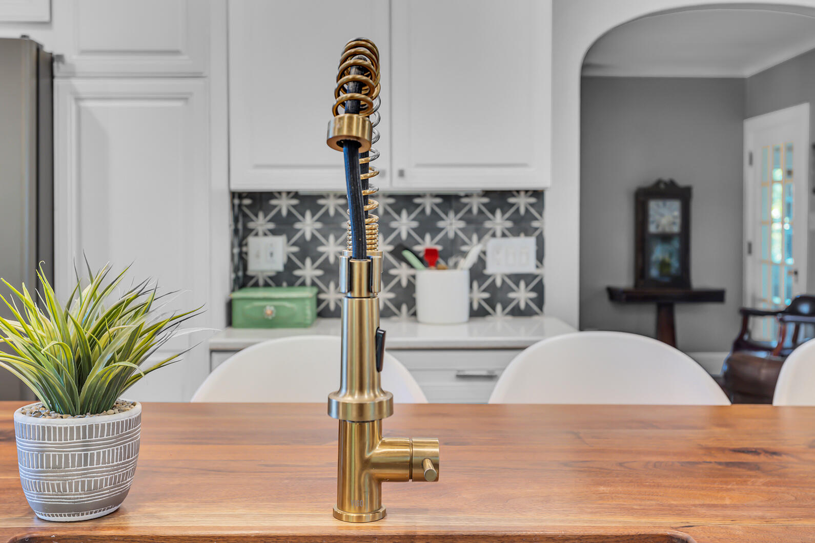 908 Brighton Road Jackson, MI 49203 - Photo 9 of 37 39-web-or-mls-0N0A3808