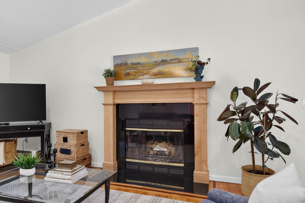 888 Walnut Plain Road Rochester, MA 02770 - Photo 20 of 42 Gallery Image 20