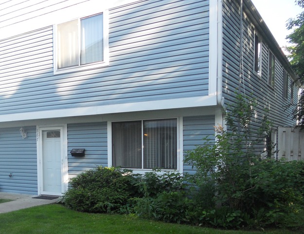 867 Oxford Place, Unit 112B Wheeling, IL 60090 - Photo 1 of 9