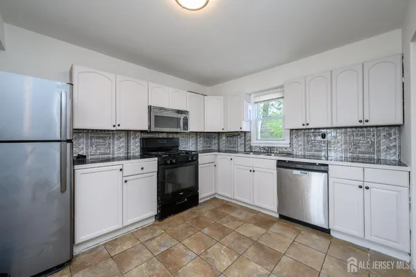 $3,500 | 438 Belgrade Street, Avenel, NJ 07001