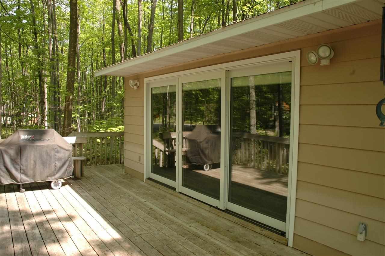 2110 North Jacobson Road Suttons Bay, MI 49682 - Photo 13 of 20 1785396-12.JPG
