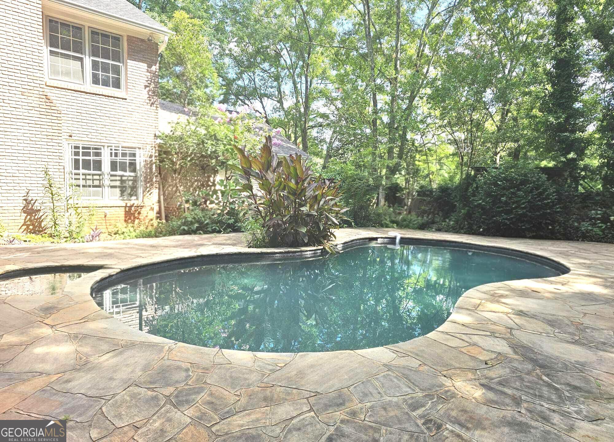 615 Kings Road Athens, GA 30606 - Photo 8 of 31