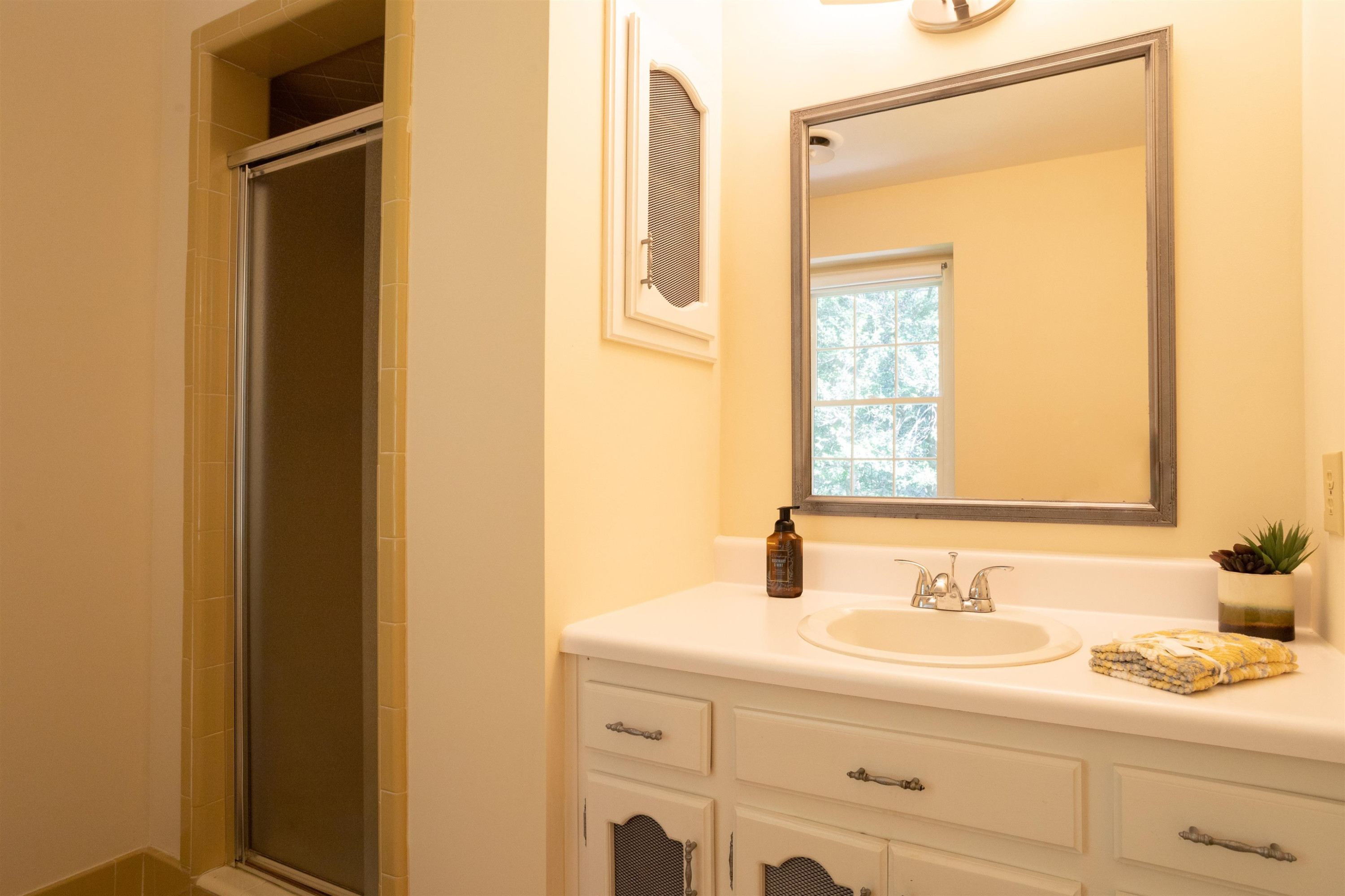 4324 Oak Park Road Raleigh, NC 27612 - Photo 22 of 33 Photo 22