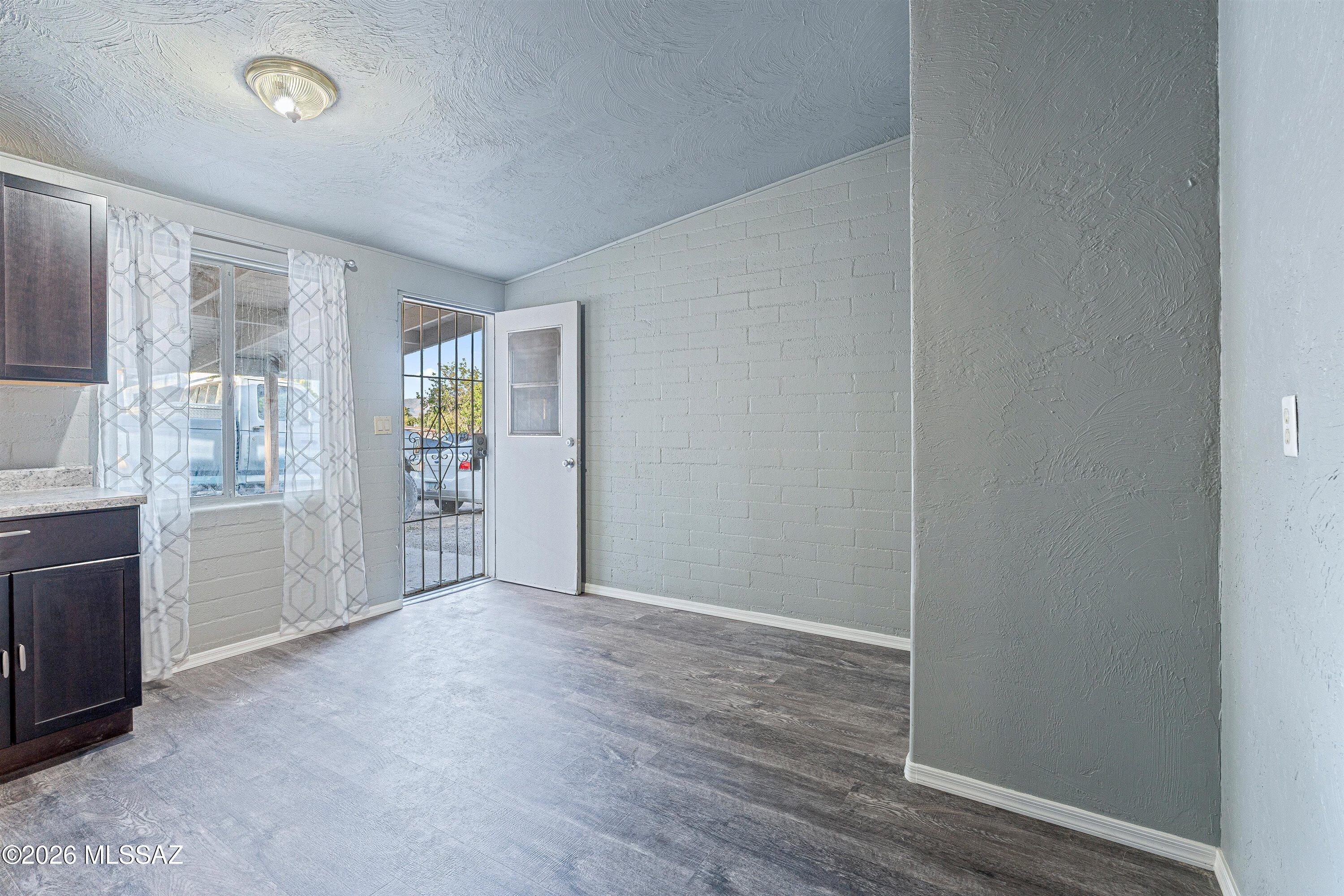 106 South Ave A San Manuel, AZ 85631 - Photo 4 of 41