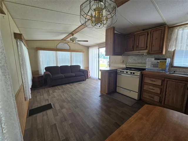 $850 | 4105 US Highway 27 South, Unit LOT 74, Sebring, FL 33870