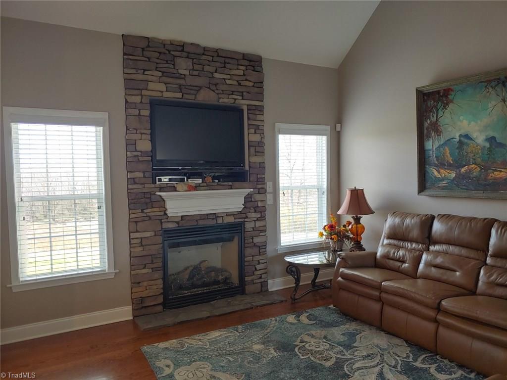 156 Mollie Road Harmony, NC 28634 - Photo 4 of 22 Gallery Image 4