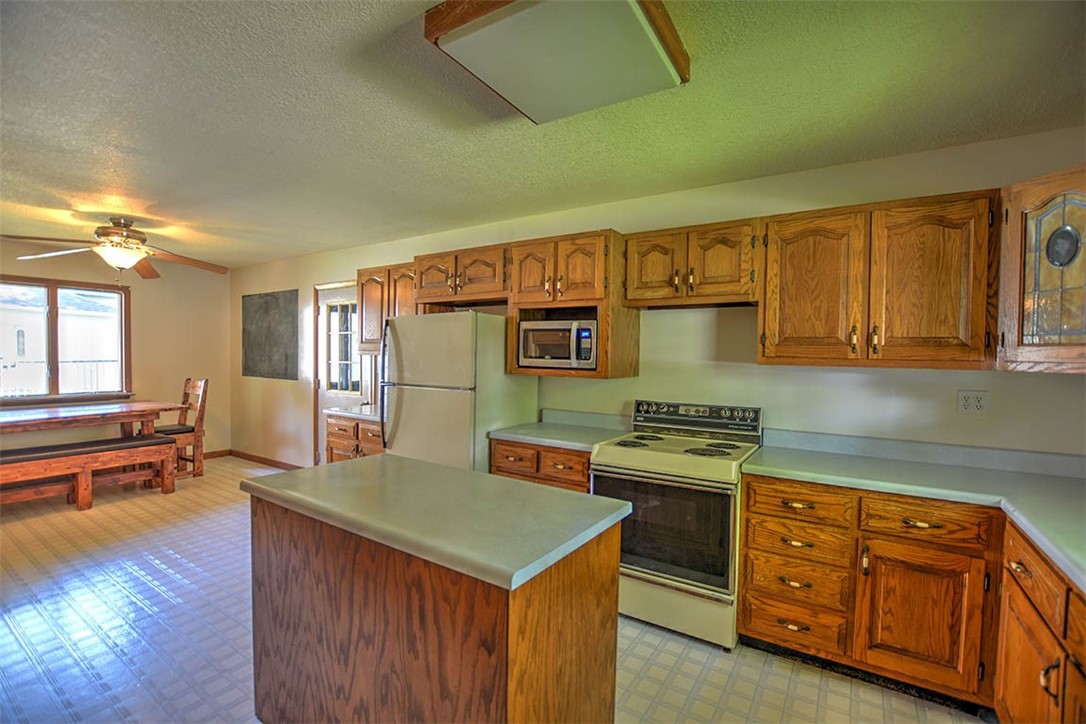 418 West 1st Street Assumption, IL 62510 - Photo 8 of 28