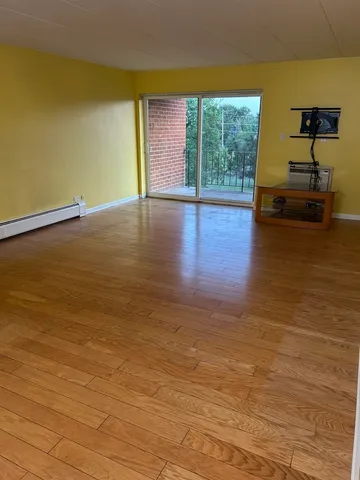 $229,900 | 16 East Old Willow Road, Unit 405S, Prospect Heights, IL 60070