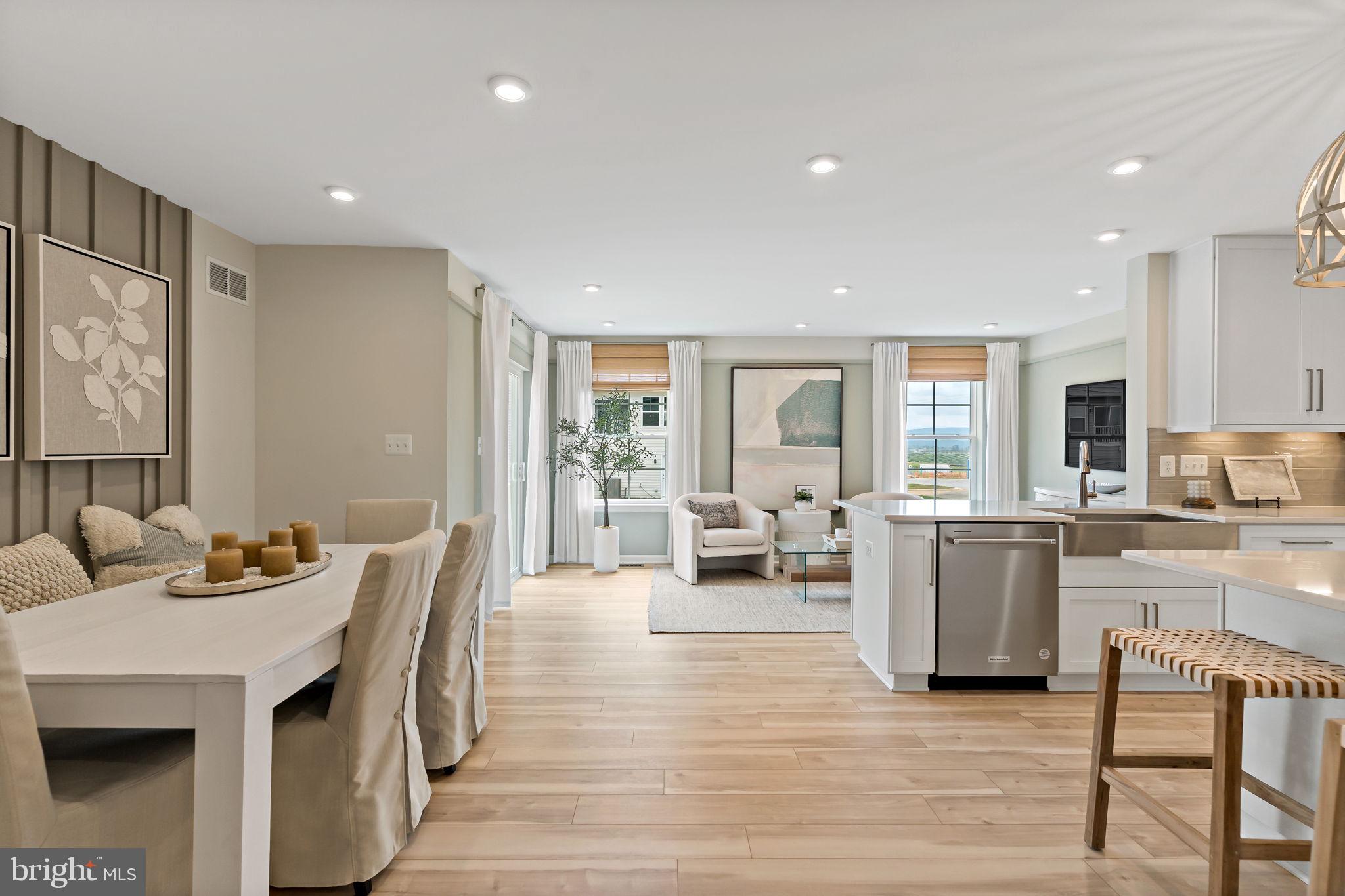541 Benjamin Road Hanover, PA 17331 - Photo 13 of 50 a living room with furniture and a kitchen