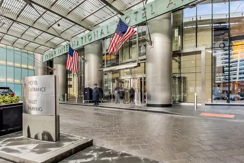 $1,500,000 | 401 North Wabash Avenue, Unit 31J, Chicago, IL 60611