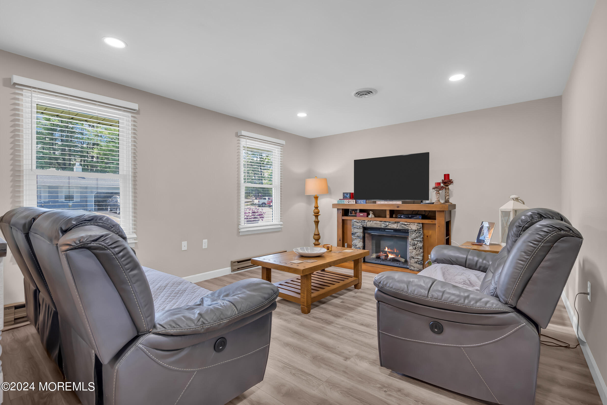 17 Amherst Road, Unit 64 Whiting, NJ 08759 - Photo 8 of 37 5 (3)