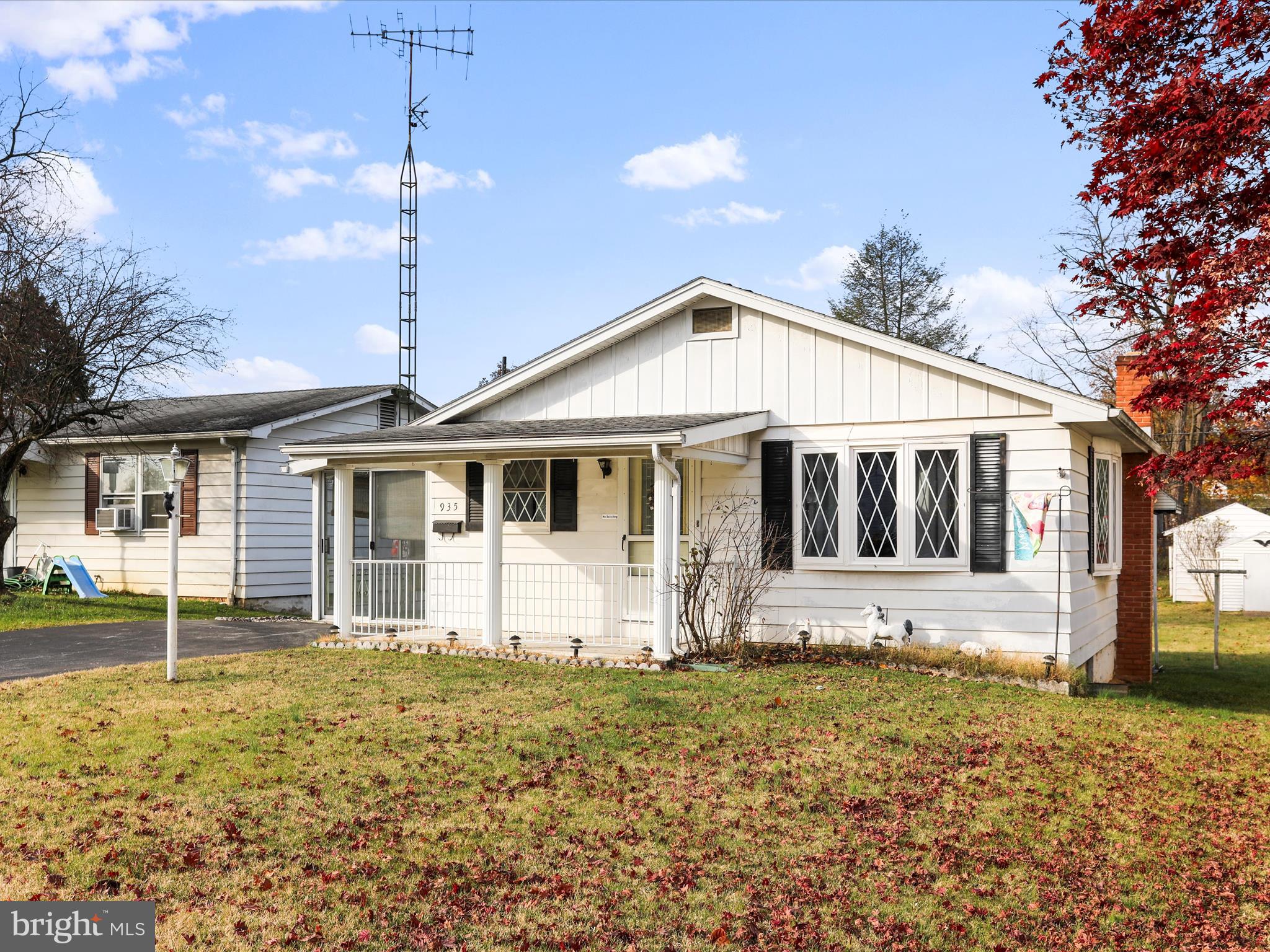 935 Linwood Road Hagerstown, MD 21740 - Photo 4 of 38 Gallery Image 4