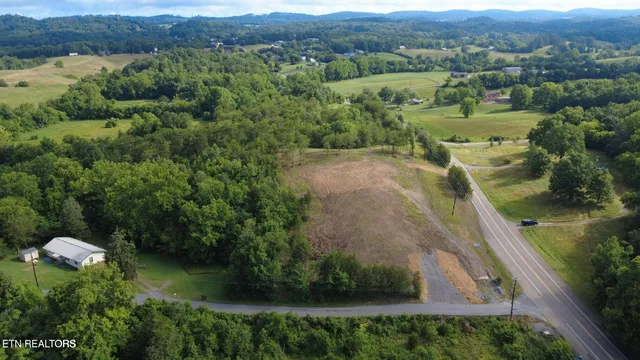 $255,900 | 610 Amanda Lane, Kodak, TN 37764