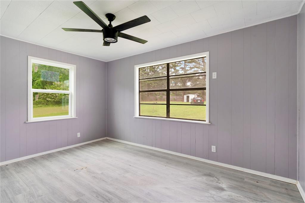 71 Pr 45035 Powderly Tx 75473 Powderly, TX 75473 - Photo 10 of 10 a view of an empty room with a window