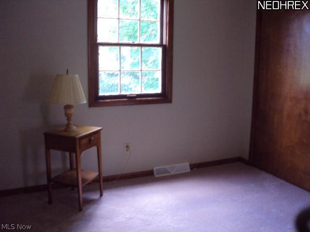 16405 Messenger Road Chagrin Falls, OH 44023 - Photo 18 of 24 Large bedrooms with large closets. Fresh paint and carpet.