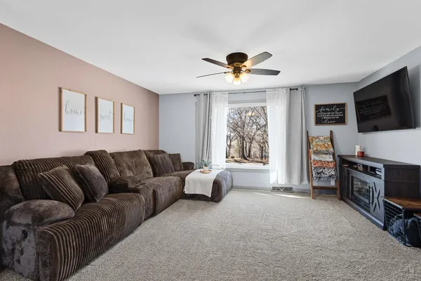 $500,000 | 5980 North Lilly Lane, Milton, WI 53563