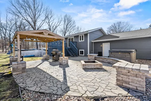 $500,000 | 5980 North Lilly Lane, Milton, WI 53563