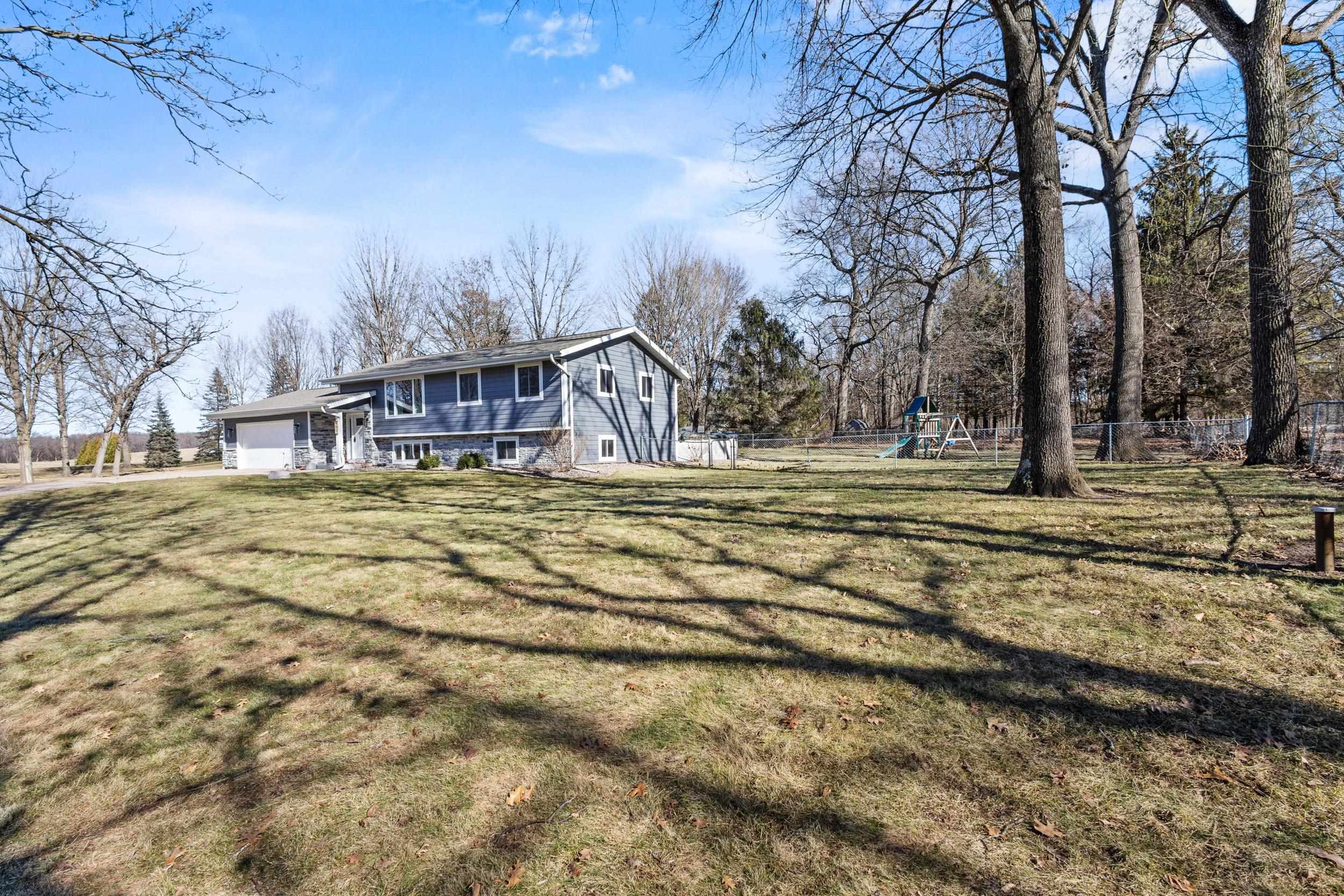 5980 North Lilly Lane Milton, WI 53563 - Photo 7 of 59