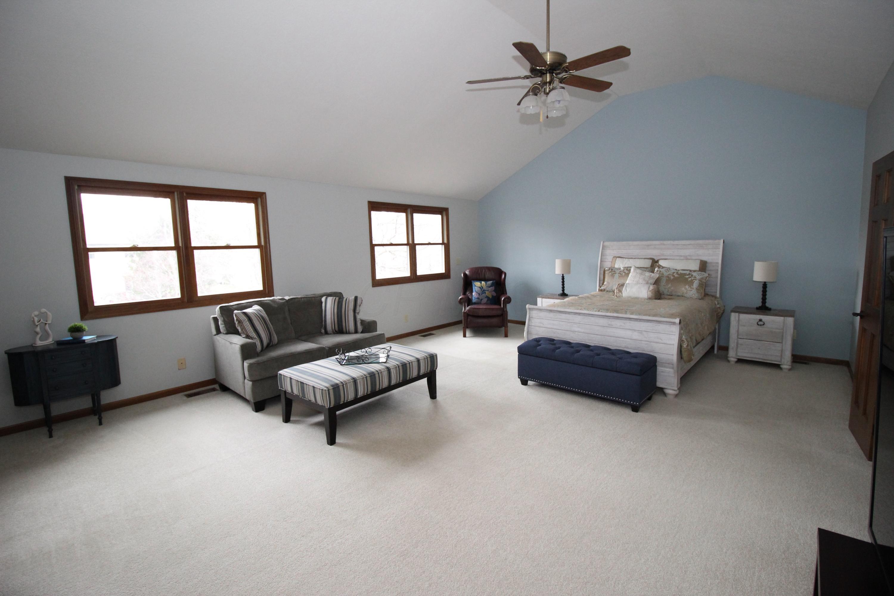 907 Riva Ridge Boulevard Columbus, OH 43230 - Photo 17 of 24 Gallery Image 17