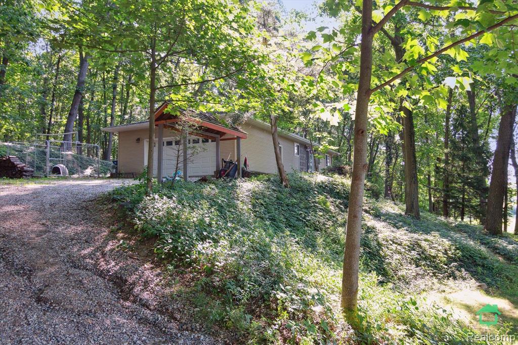 19840 Waterloo Road Chelsea, MI 48118 - Photo 2 of 47