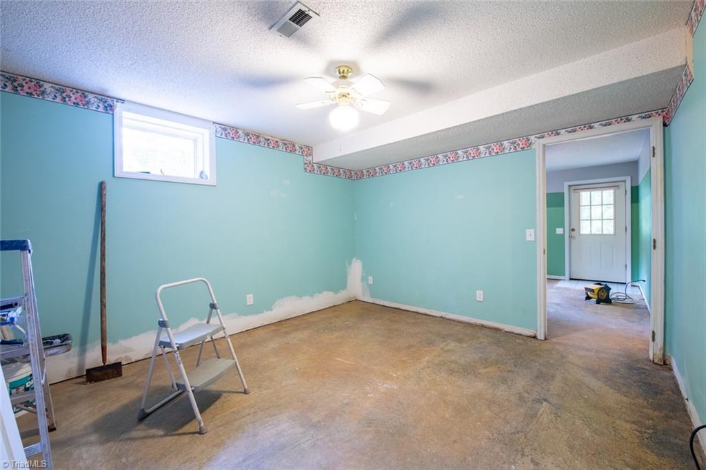 4490 Busbee Road Seagrove, NC 27341 - Photo 23 of 50