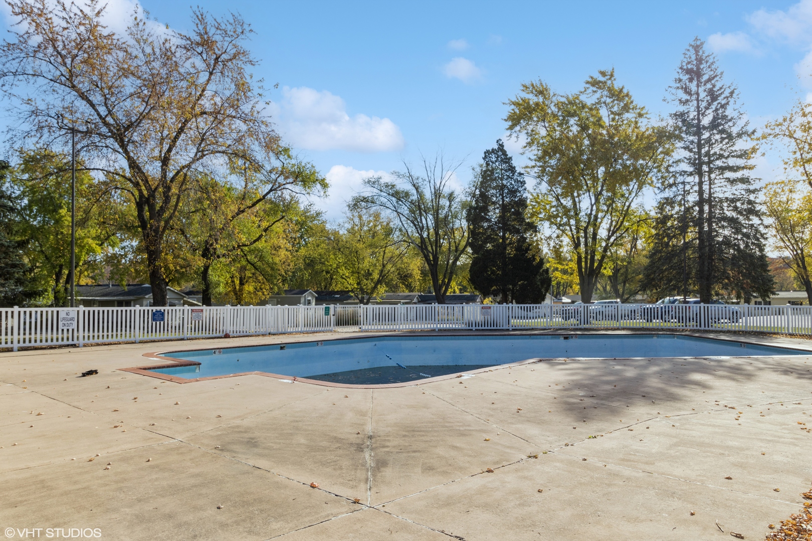 292 Bayview Road Elgin, IL 60123 - Photo 20 of 20 a view of a yard with large trees