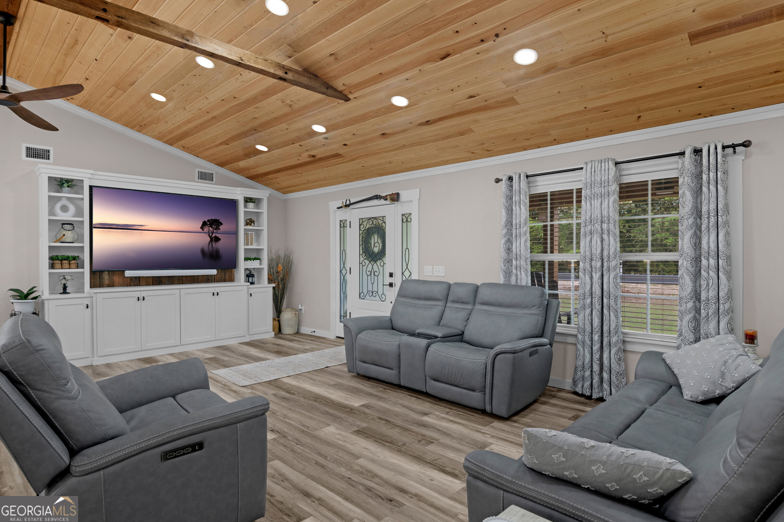 897 Empire Road Jesup, GA 31545 - Photo 6 of 40 Cypress Ceilings