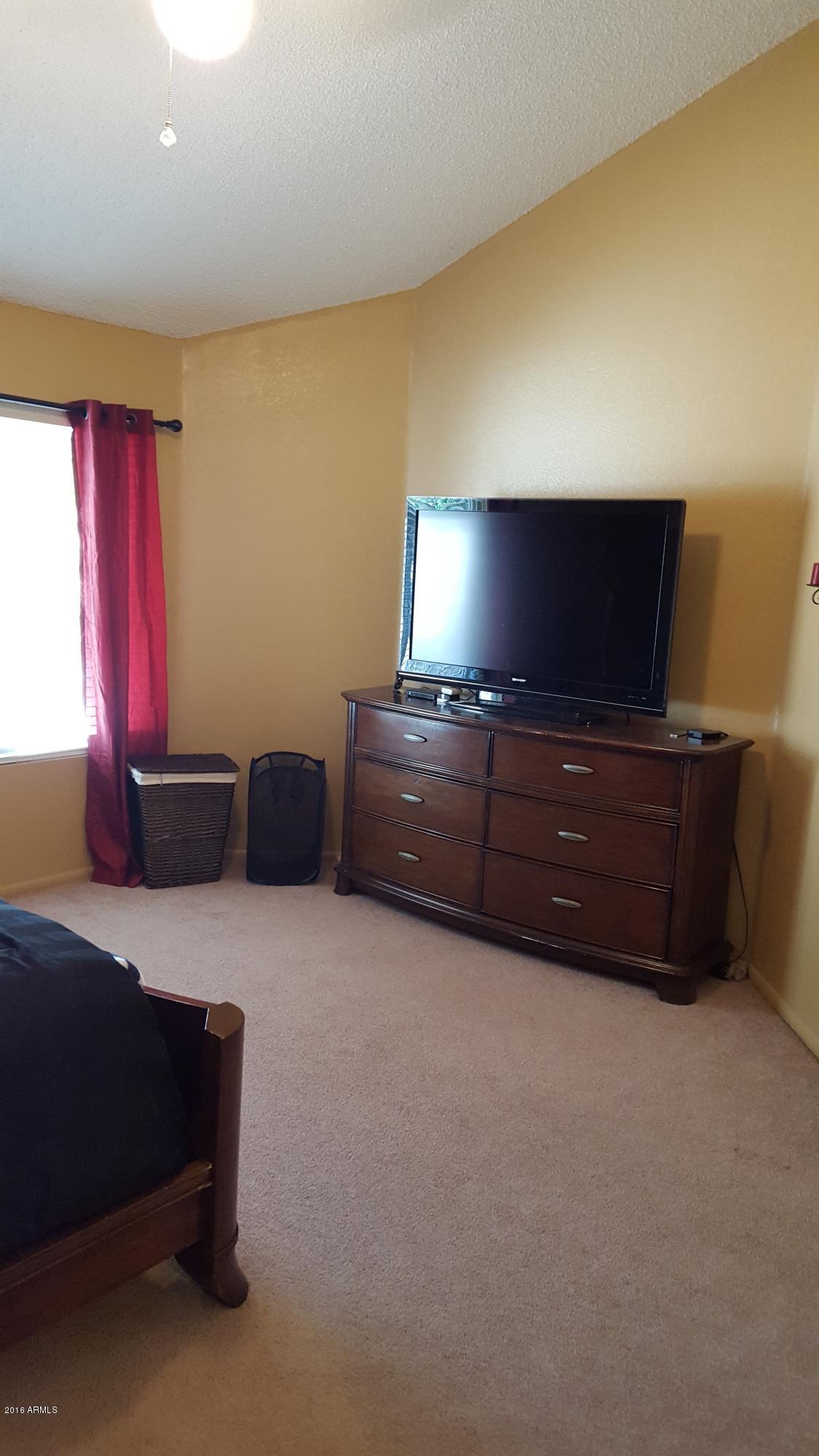 4734 East Piedmont Road Phoenix, AZ 85044 - Photo 13 of 44 20160530_095155