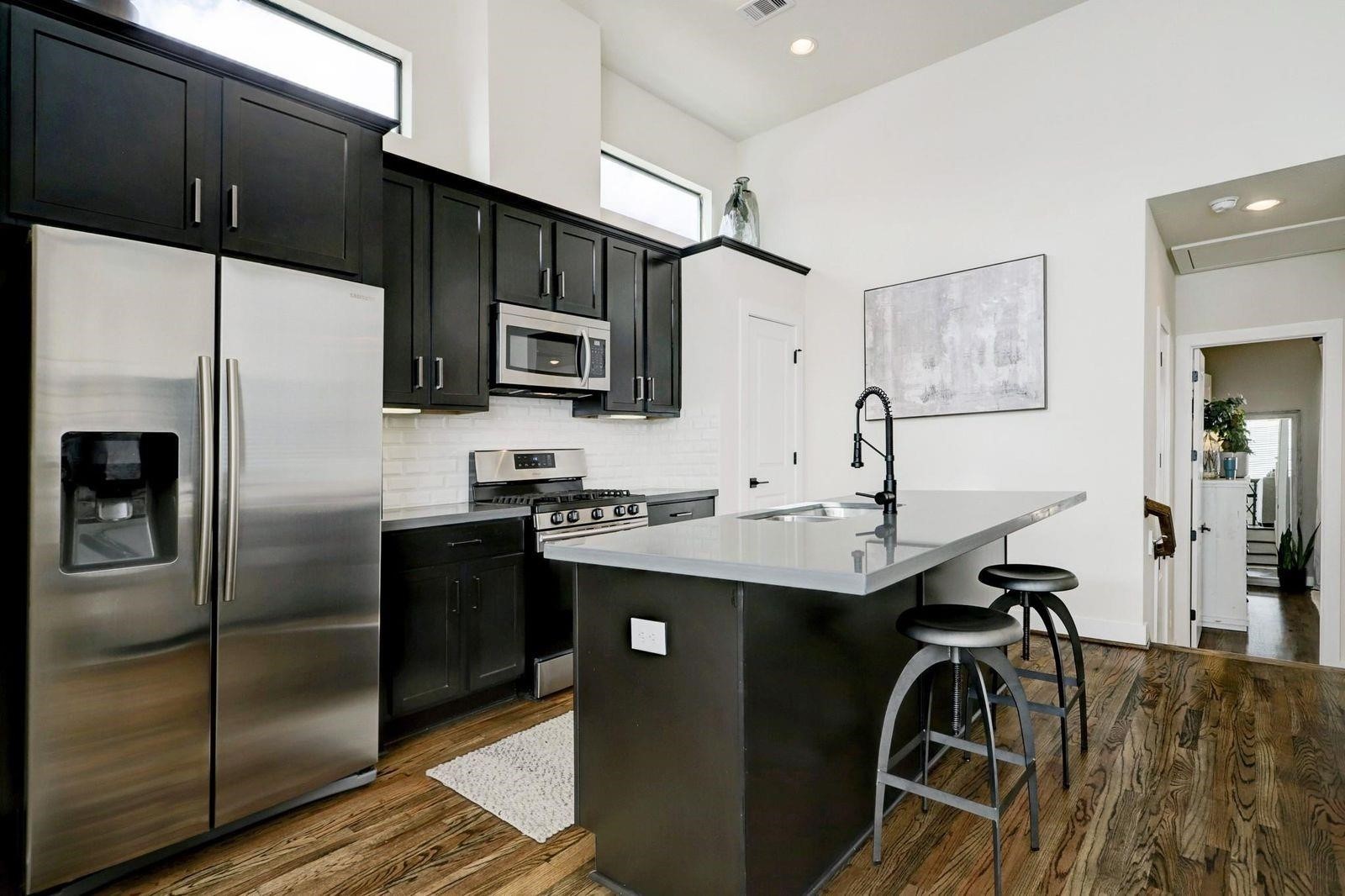 3929 Tulane Street Houston, TX 77018 - Photo 2 of 16