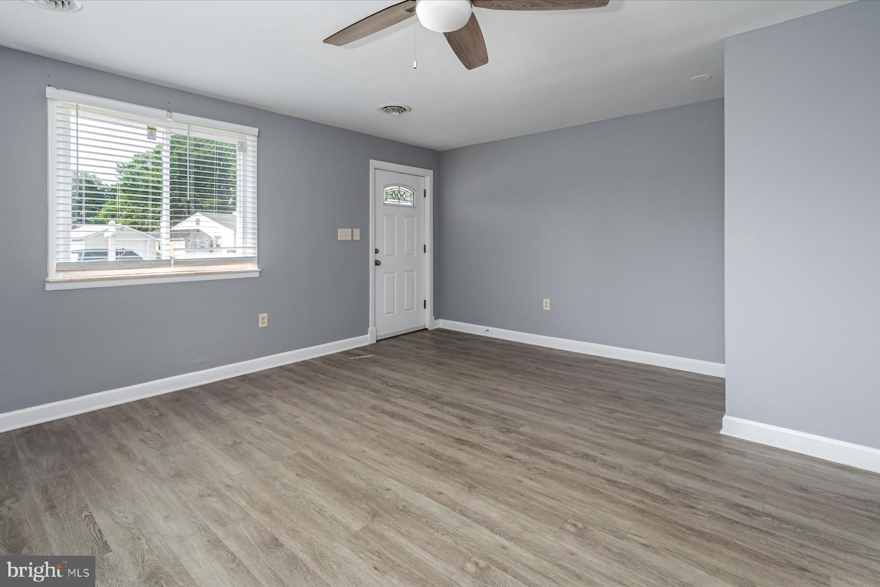 920 Edgerly Road Glen Burnie, MD 21060 - Photo 3 of 23