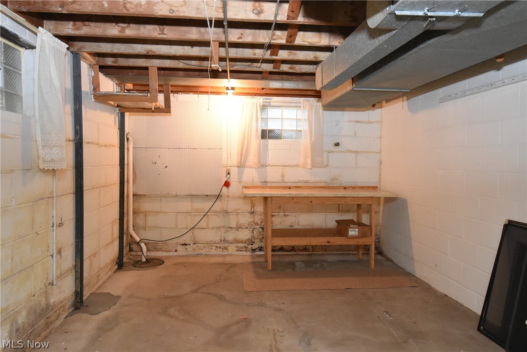 16286 Webster Road Cleveland, OH 44130 - Photo 21 of 25 Gallery Image 21
