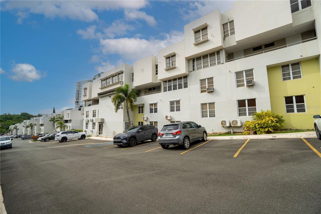 Cond Caparra Chalets Cond Caparra Chalets 8th, Unit 2A1 Guaynabo, PR 00966 - Photo 25 of 25 a view of a street in front of a building