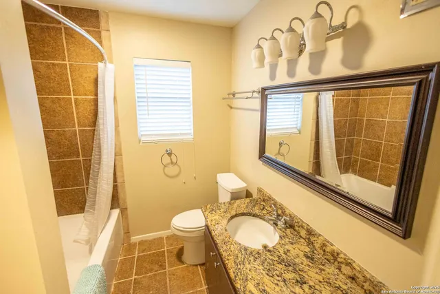 $265,000 | 330 Louise Drive, Uvalde, TX 78801