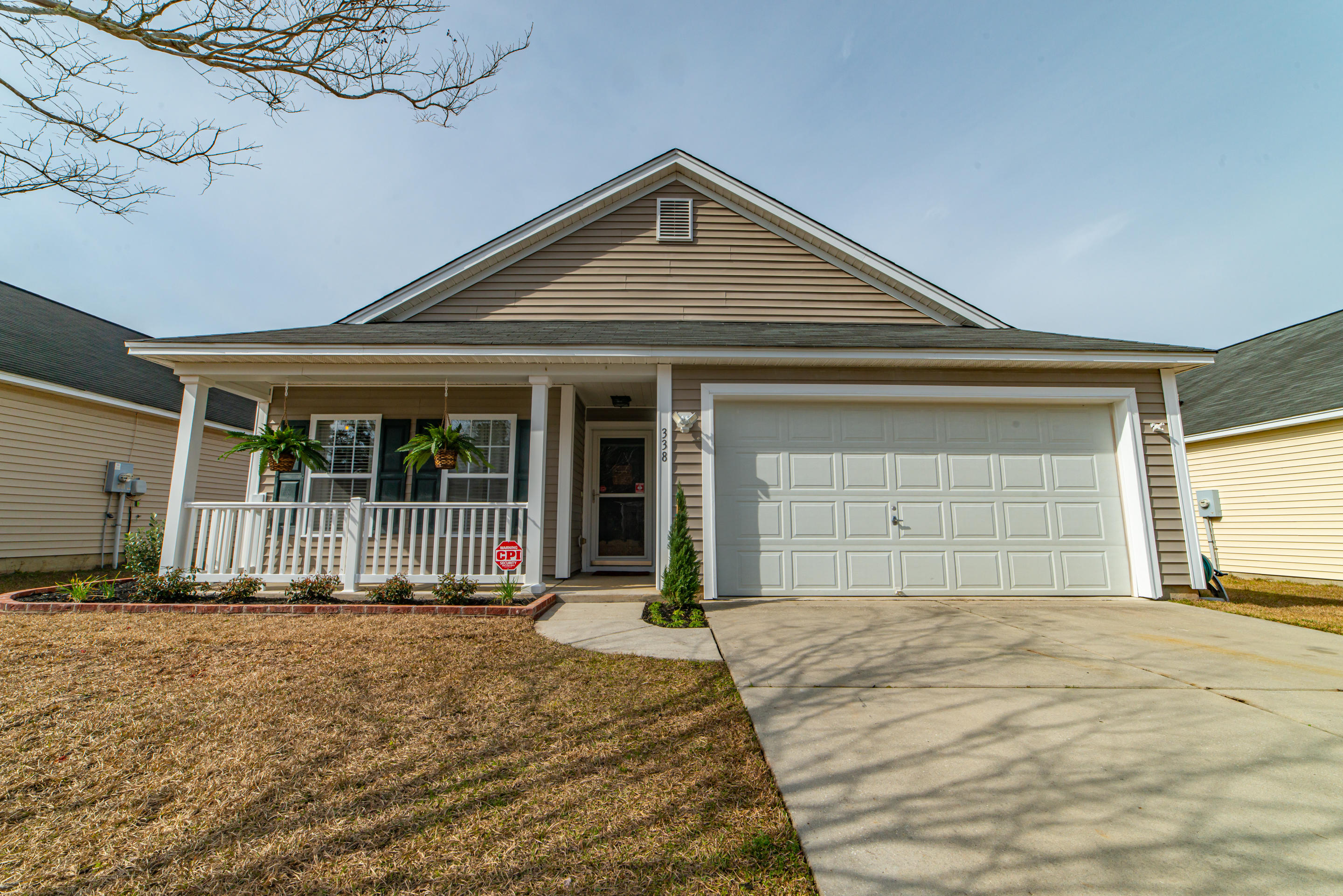 338 Briarbend Road Goose Creek, SC 29445 - Photo 4 of 37 _JDH9188