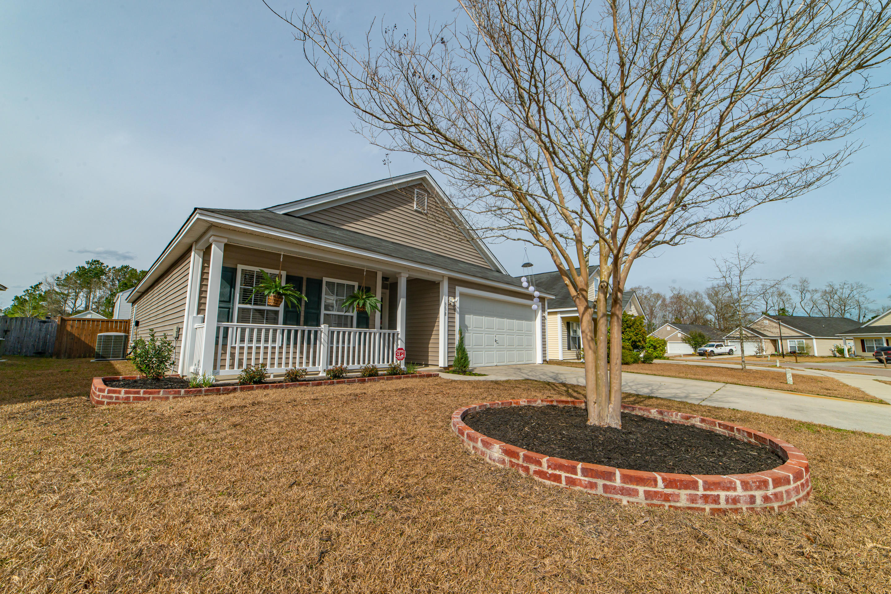 338 Briarbend Road Goose Creek, SC 29445 - Photo 5 of 37 _JDH9189