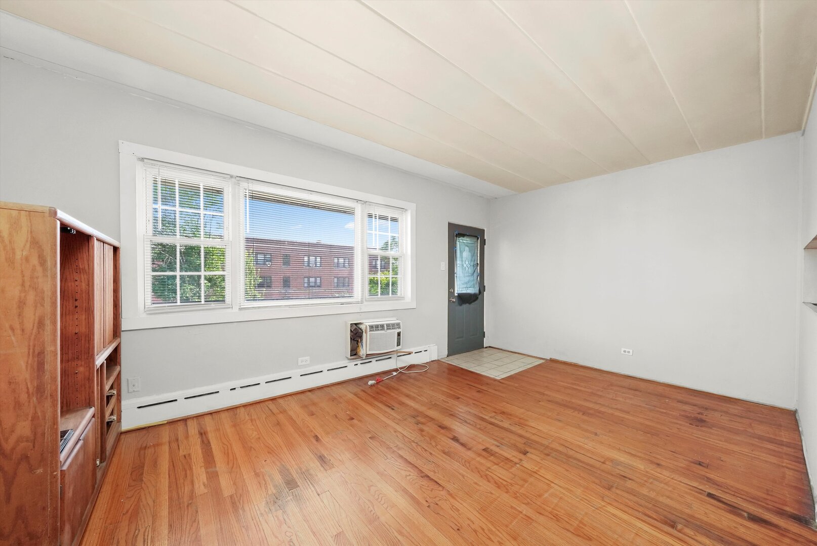 2716 Ridgeland Avenue, Unit 7 Berwyn, IL 60402 - Photo 6 of 19