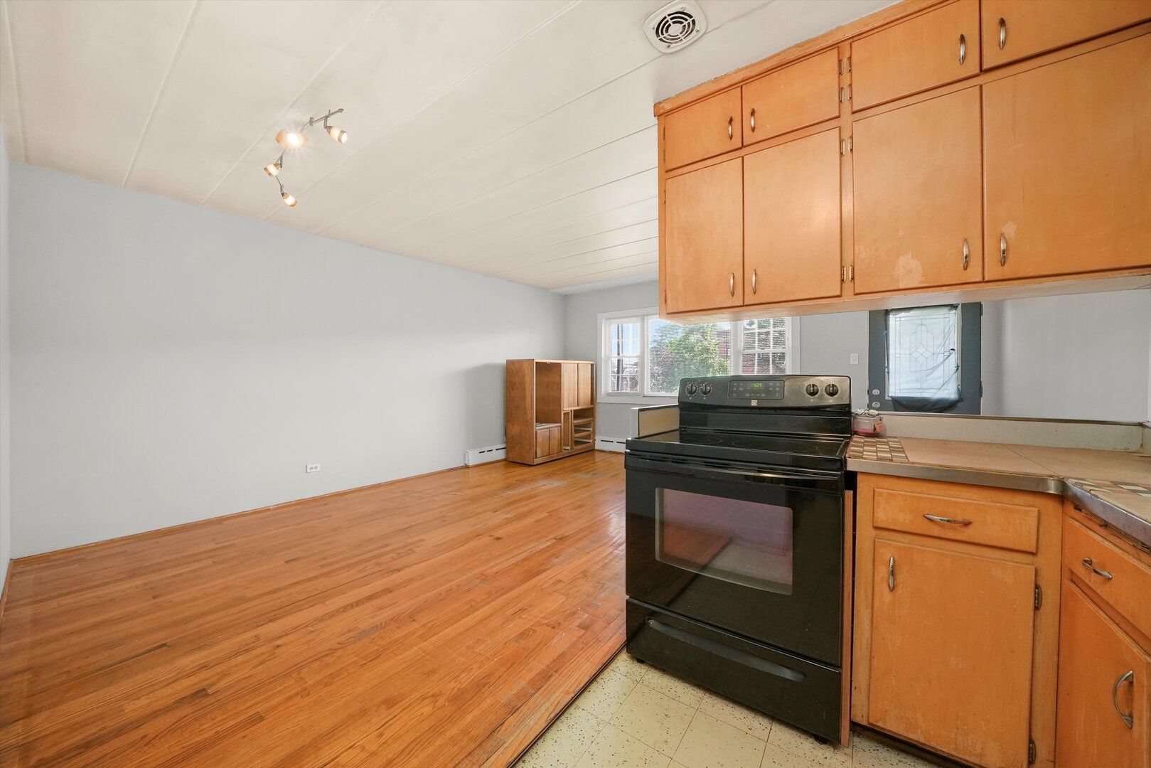 2716 Ridgeland Avenue, Unit 7 Berwyn, IL 60402 - Photo 9 of 19