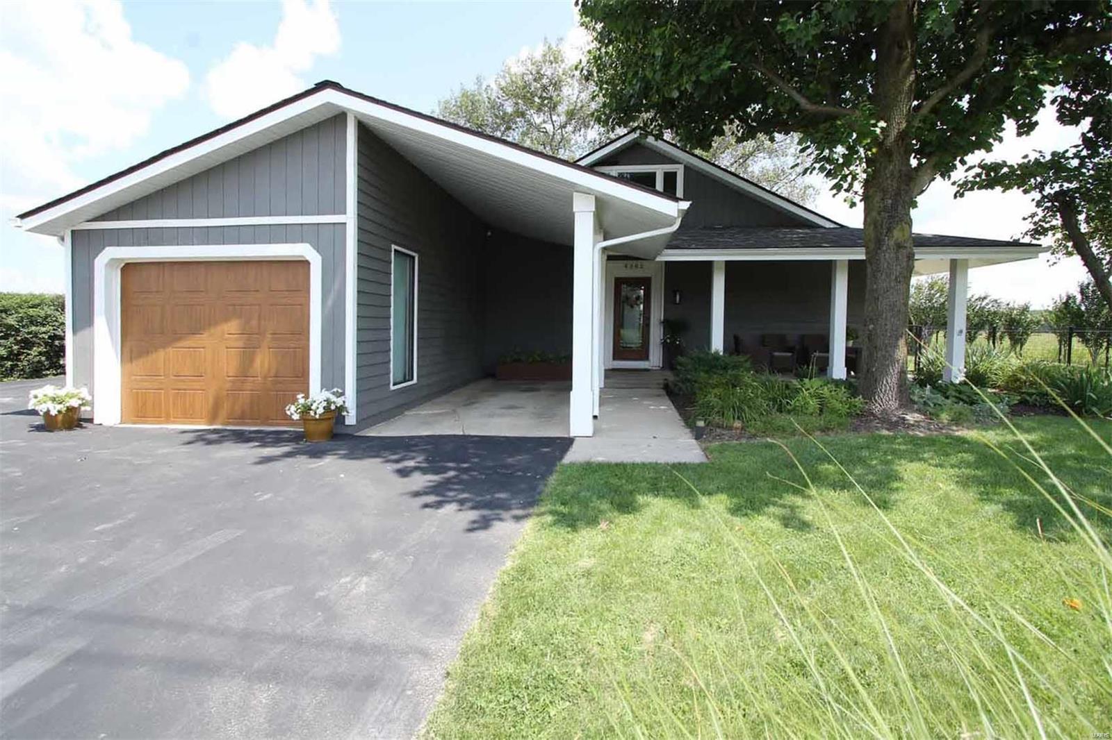 4302 Staunton Road Edwardsville, IL 62025 - Photo 1 of 79
