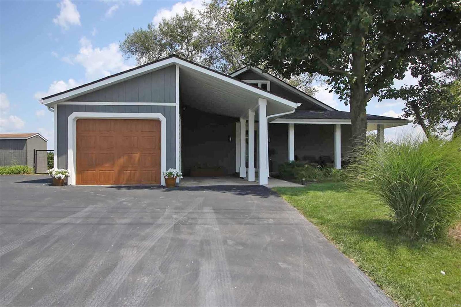 4302 Staunton Road Edwardsville, IL 62025 - Photo 2 of 79