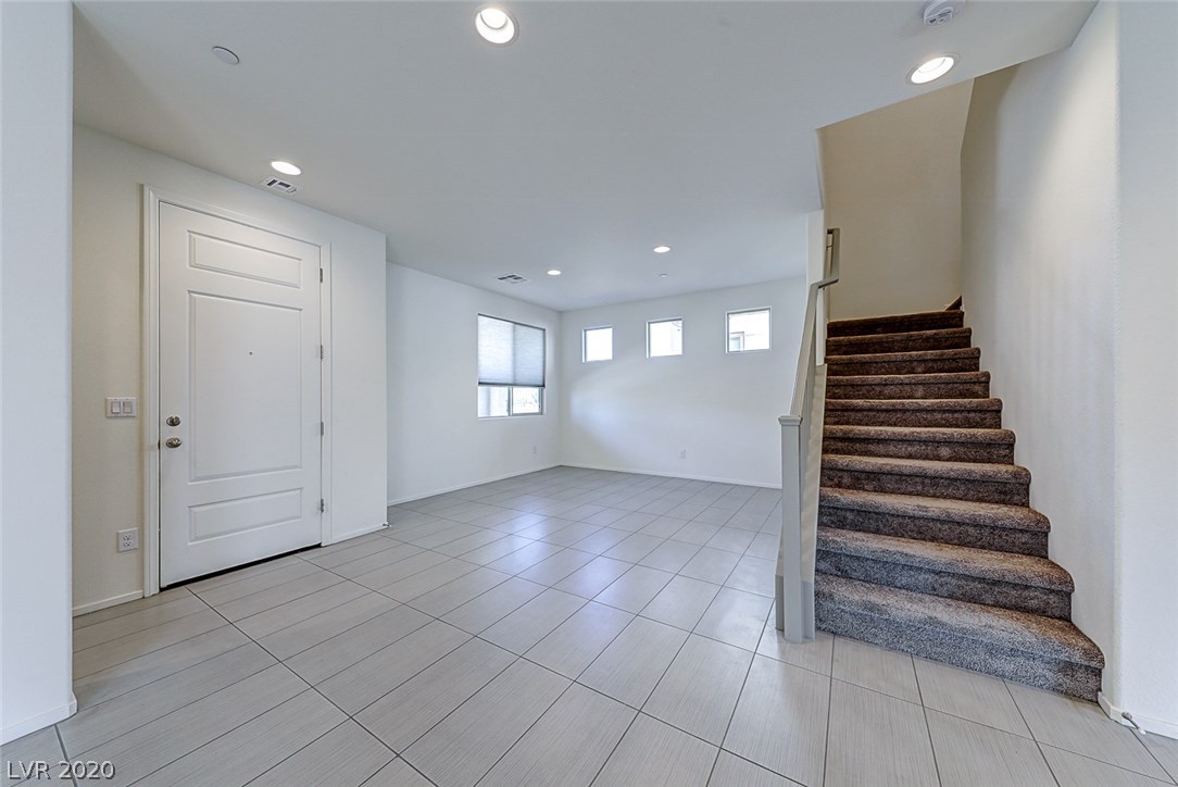 1031 East Sunset Road Henderson, NV 89011 - Photo 3 of 45 Gallery Image 3