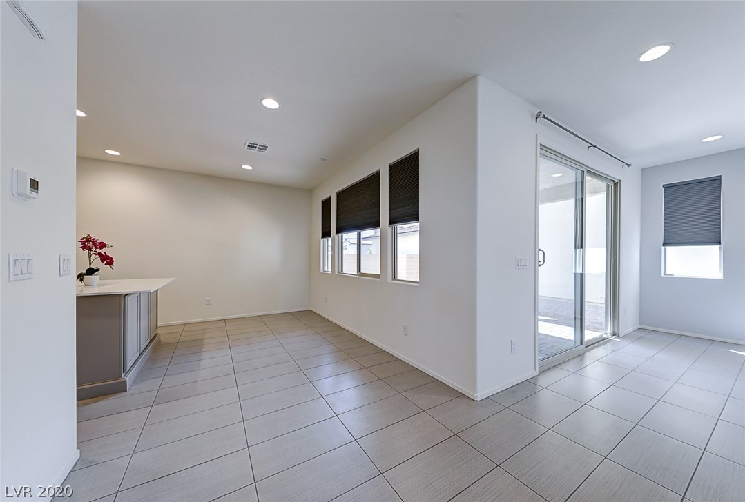 1031 East Sunset Road Henderson, NV 89011 - Photo 6 of 45 Gallery Image 6